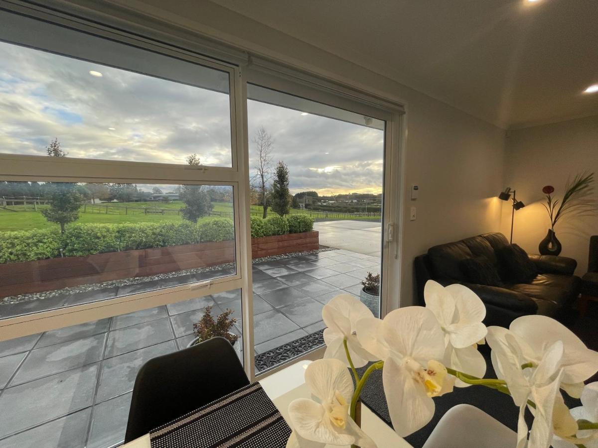 Veld View Bed And Breakfast Tuakau Esterno foto